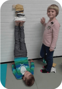 Kinderyoga oefening De Schoorsteen