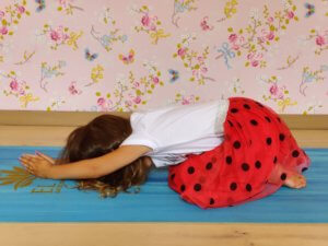 El Sole - kineryoga oefening: de strekkende schildpad