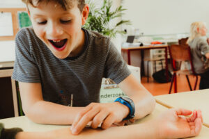 Kindermassage in de klas  - Ssstil... , ik chilll in de klas! - El Sole