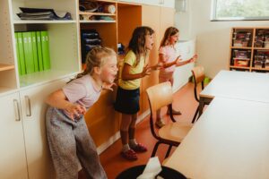 Ademtussendoortje Drakenvuur - Ssstil ..., ik chilll in de klas! - El Sole - Sofie Possemiers